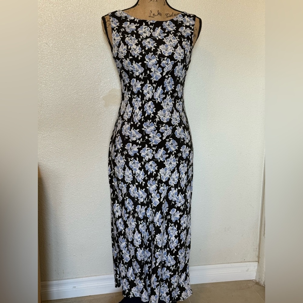 LOFT Petite Blue and White Floral Dress
